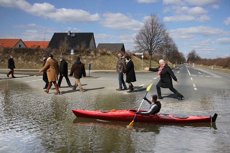 Comment transporter un kayak sur la route ?